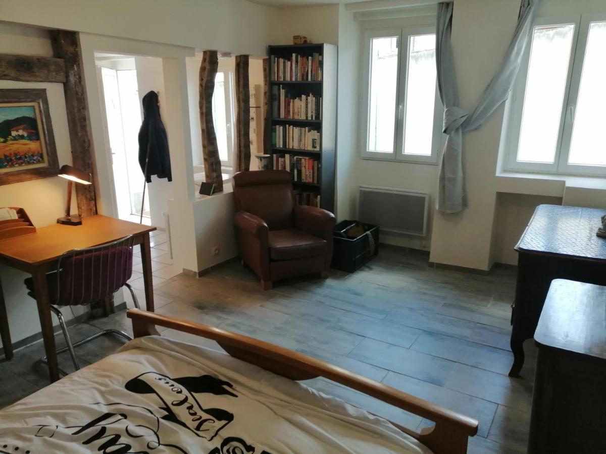 F Logement Entier Courtenay  Eksteriør bilde